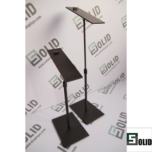 Women's shoe displays stand